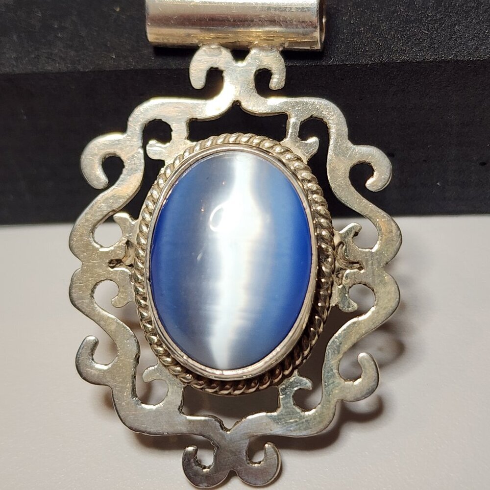 Vintage 925 Sterling Silver Large Cat's Eye Glass Pendant